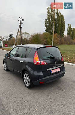 Минивэн Renault Scenic 2009 в 