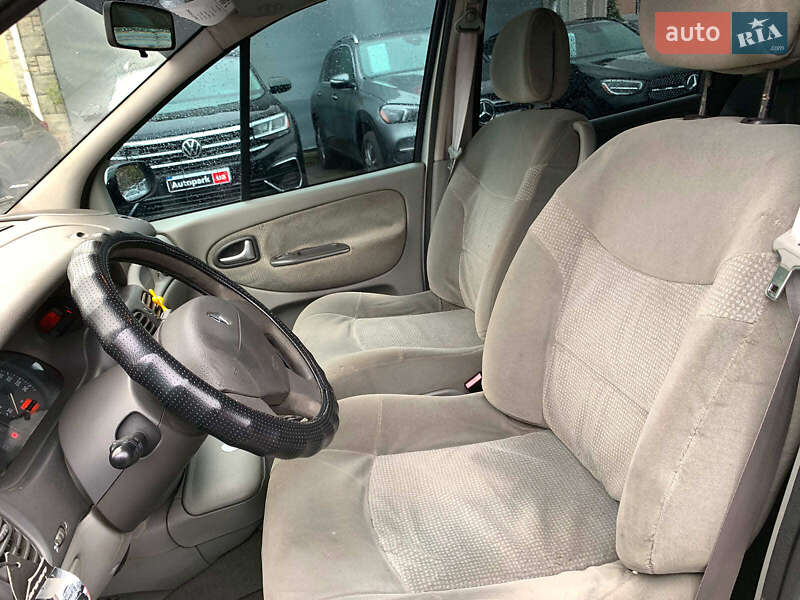 Минивэн Renault Scenic 2002 в Виннице