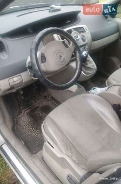 Минивэн Renault Scenic 2004 в 