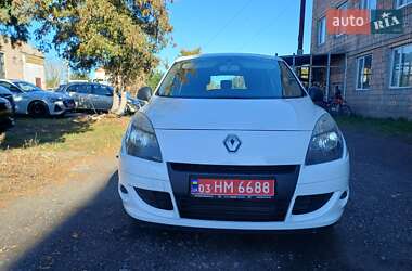 Минивэн Renault Scenic 2010 в 