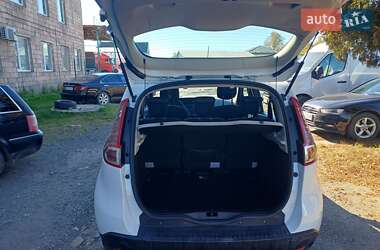 Минивэн Renault Scenic 2010 в 