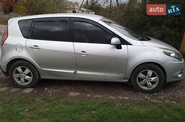 Минивэн Renault Scenic 2009 в 