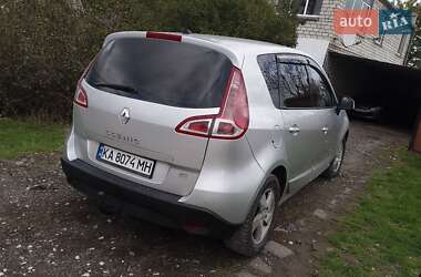 Минивэн Renault Scenic 2009 в 