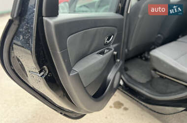 Минивэн Renault Scenic 2012 в 
