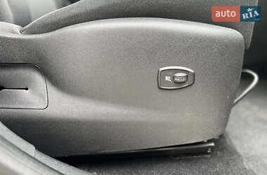 Минивэн Renault Scenic 2012 в 