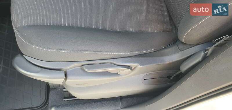 Мінівен Renault Scenic 2006 в Дніпрі фото 33 Мінівен Renault Scenic 2006 в Дніпрі