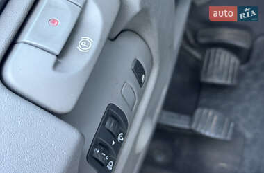 Минивэн Renault Scenic 2008 в  фото 24 Минивэн Renault Scenic 2008 в