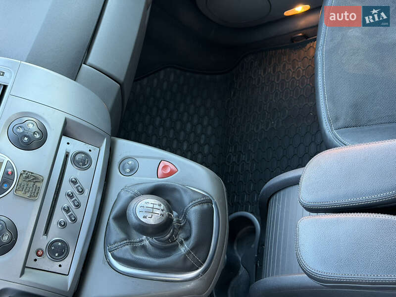 Мінівен Renault Scenic 2008 в Одесі