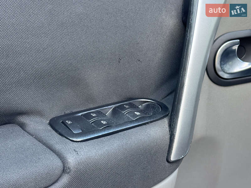 Минивэн Renault Scenic 2007 в Ровно фото 58 Минивэн Renault Scenic 2007 в Ровно