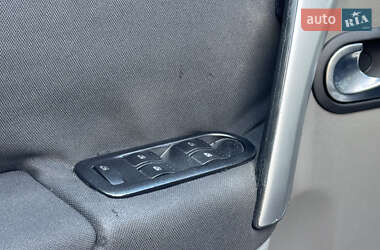 Мінівен Renault Scenic 2007 в  фото 58 Мінівен Renault Scenic 2007 в