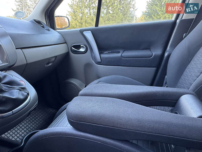Минивэн Renault Scenic 2007 в Ровно фото 64 Минивэн Renault Scenic 2007 в Ровно