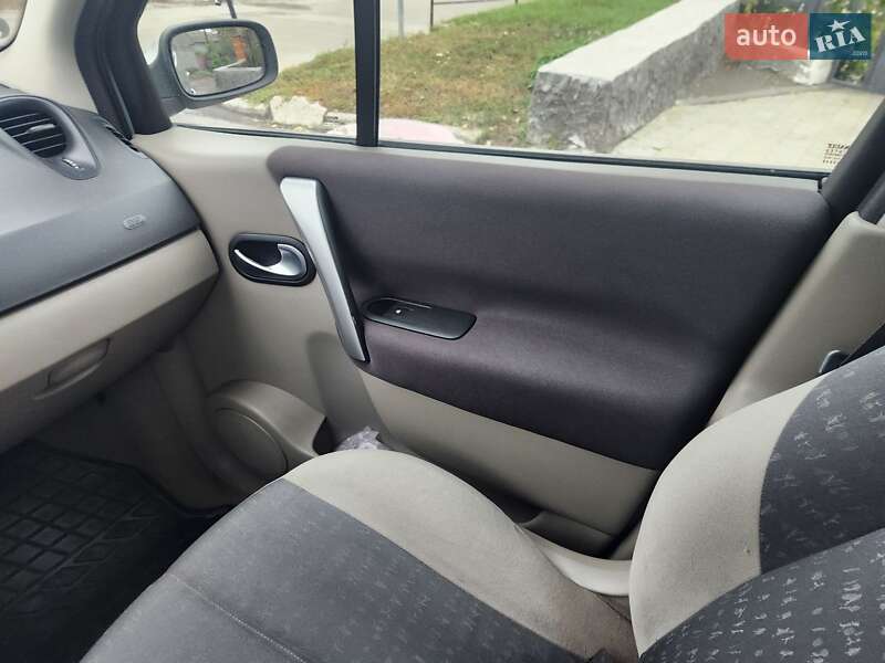 Мінівен Renault Scenic 2005 в Полтаві фото 25 Мінівен Renault Scenic 2005 в Полтаві