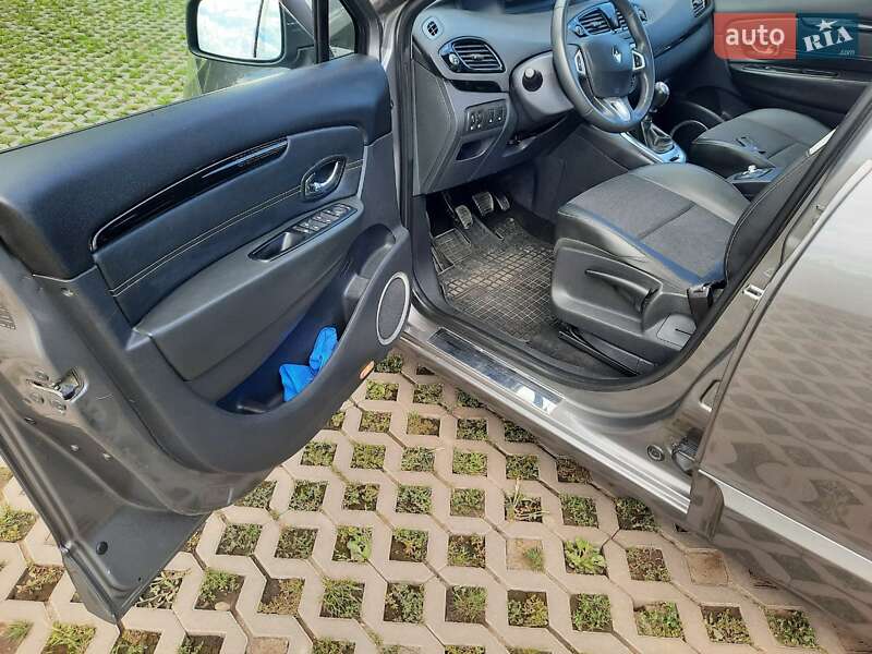 Мінівен Renault Scenic 2012 в Коломиї