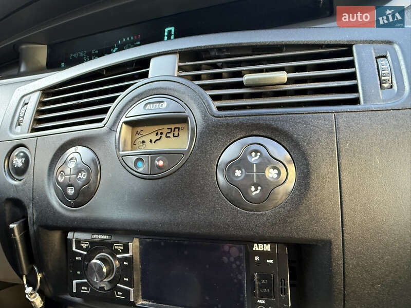 Минивэн Renault Scenic 2005 в Красилове фото 31 Минивэн Renault Scenic 2005 в Красилове