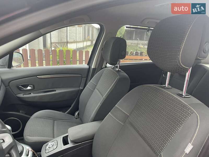 Минивэн Renault Scenic 2010 в Любаре