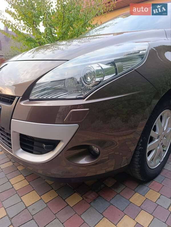 Мінівен Renault Scenic 2009 в Луцьку