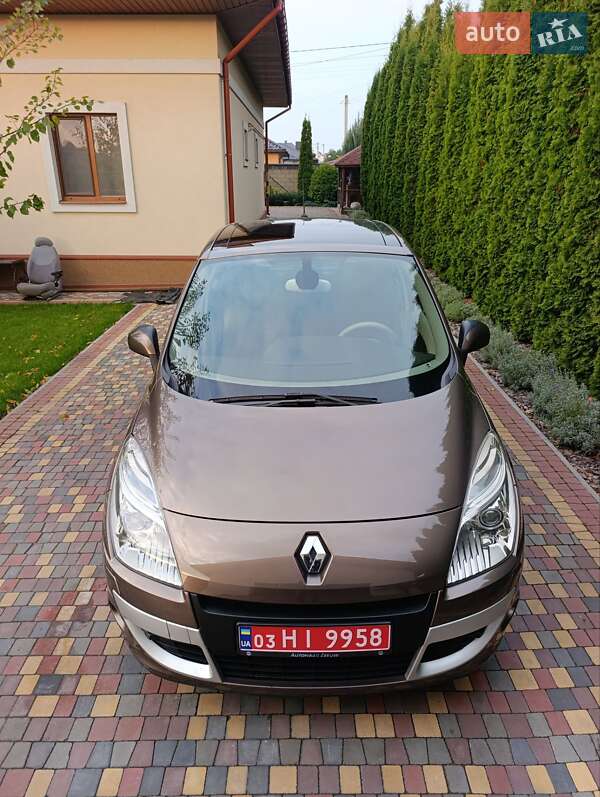 Мінівен Renault Scenic 2009 в Луцьку