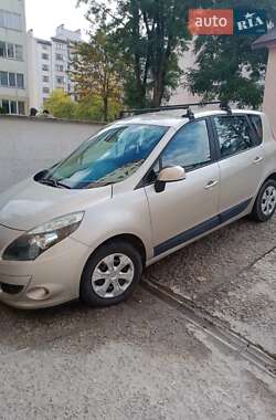 Минивэн Renault Scenic 2009 в Ивано-Франковске