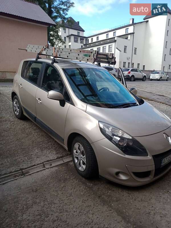 Минивэн Renault Scenic 2009 в Ивано-Франковске