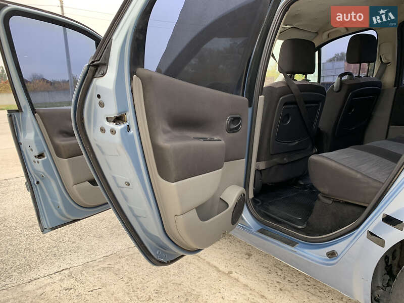 Минивэн Renault Scenic 2004 в Белой Церкви фото 14 Минивэн Renault Scenic 2004 в Белой Церкви