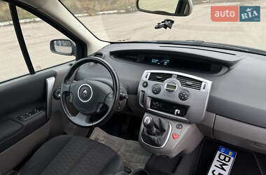 Мінівен Renault Scenic 2006 в  фото 28 Мінівен Renault Scenic 2006 в