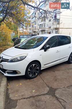 Мінівен Renault Scenic 2015 в  фото 6 Мінівен Renault Scenic 2015 в