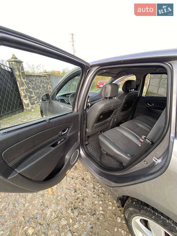 Минивэн Renault Scenic 2011 в Ровно