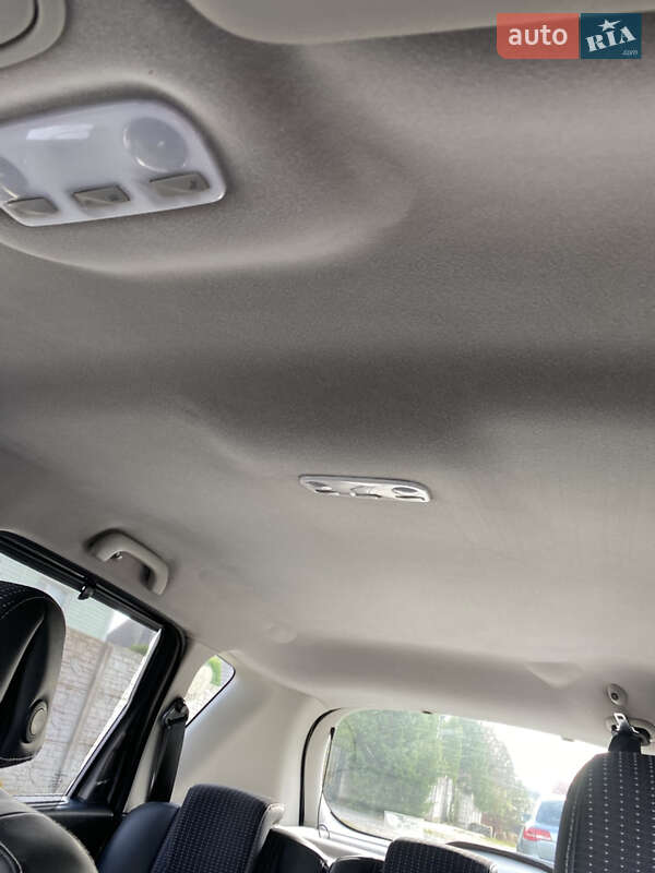 Минивэн Renault Scenic 2011 в Ровно