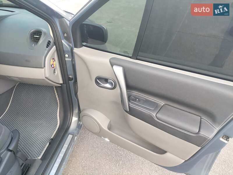 Мінівен Renault Scenic 2006 в Хмельницькому