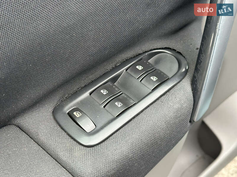 Минивэн Renault Scenic 2008 в Днепре фото 17 Минивэн Renault Scenic 2008 в Днепре