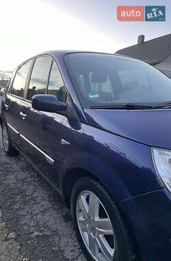 Минивэн Renault Scenic 2005 в  фото 14 Минивэн Renault Scenic 2005 в