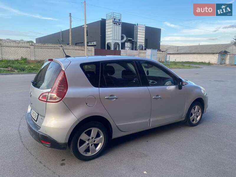 Мінівен Renault Scenic 2009 в Чернігові