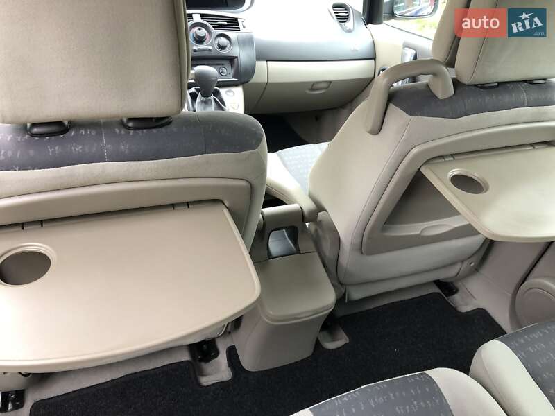 Минивэн Renault Scenic 2005 в Красилове фото 59 Минивэн Renault Scenic 2005 в Красилове
