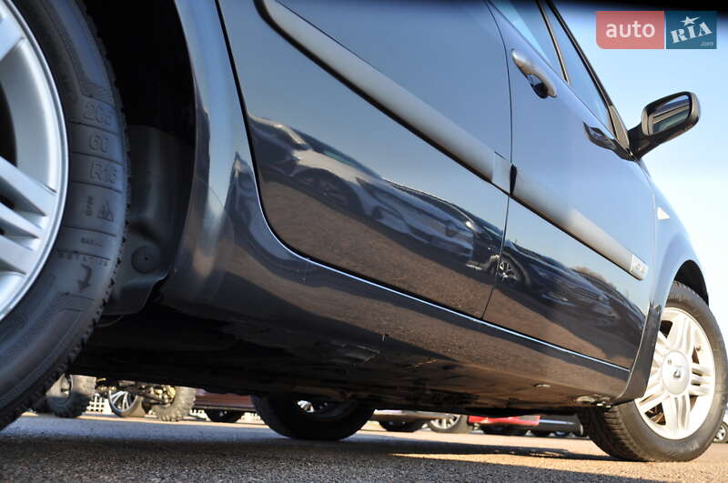 Минивэн Renault Scenic 2004 в Киеве фото 19 Минивэн Renault Scenic 2004 в Киеве