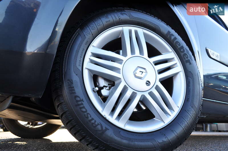 Минивэн Renault Scenic 2004 в Киеве фото 27 Минивэн Renault Scenic 2004 в Киеве