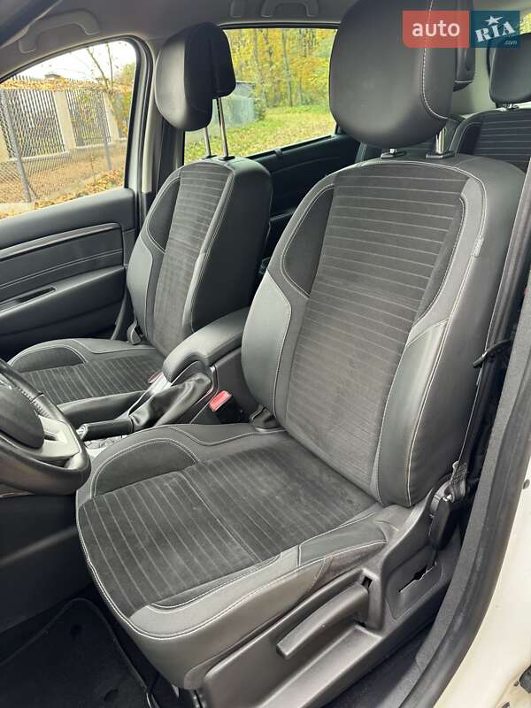 Мінівен Renault Scenic 2013 в Львові