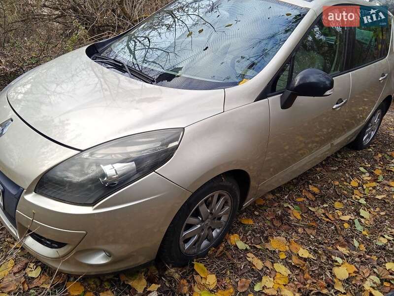 Мінівен Renault Scenic 2011 в Чернігові фото Мінівен Renault Scenic 2011 в Чернігові