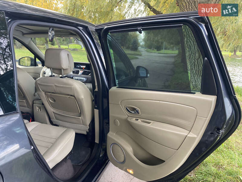 Минивэн Renault Scenic 2011 в Ровно