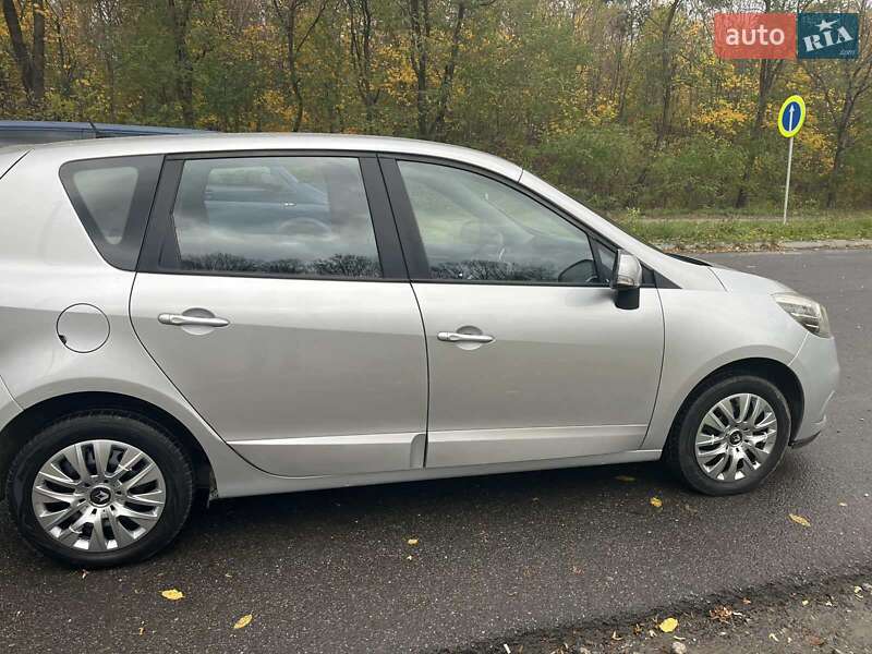 Минивэн Renault Scenic 2012 в Красилове