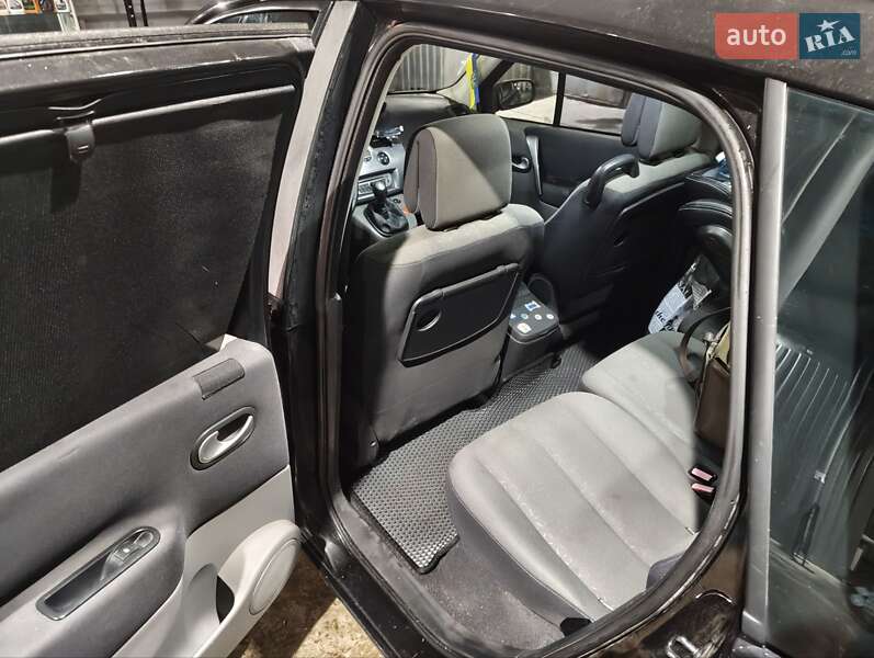 Минивэн Renault Scenic 2008 в Ромнах