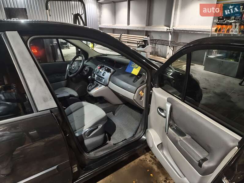Минивэн Renault Scenic 2008 в Ромнах