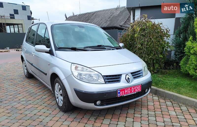 Минивэн Renault Scenic 2005 в Сарнах