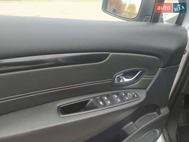 Минивэн Renault Scenic 2013 в Рожище