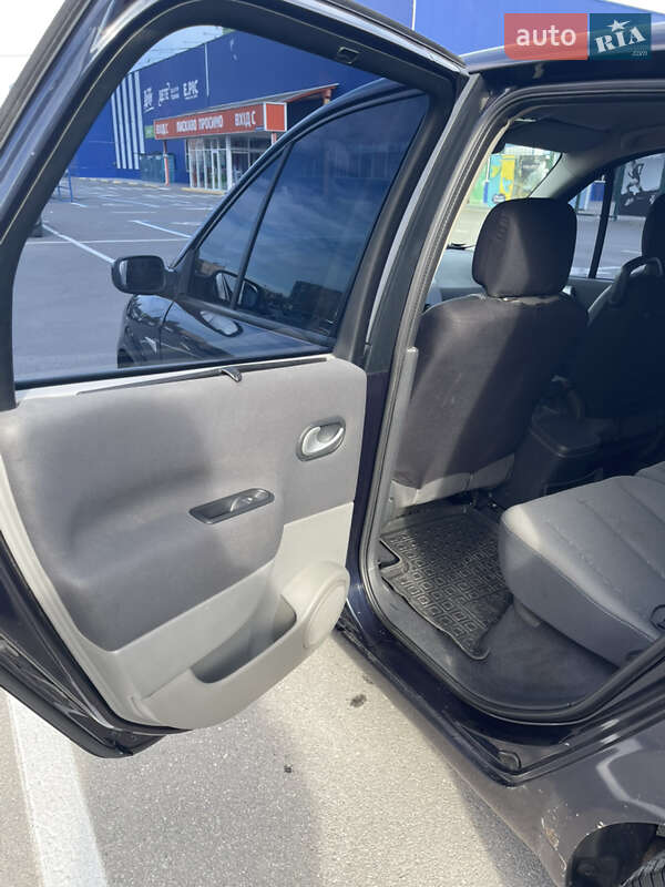 Минивэн Renault Scenic 2008 в Каменец-Подольском фото 17 Минивэн Renault Scenic 2008 в Каменец-Подольском