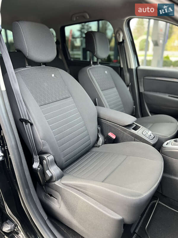 Минивэн Renault Scenic 2015 в Виннице