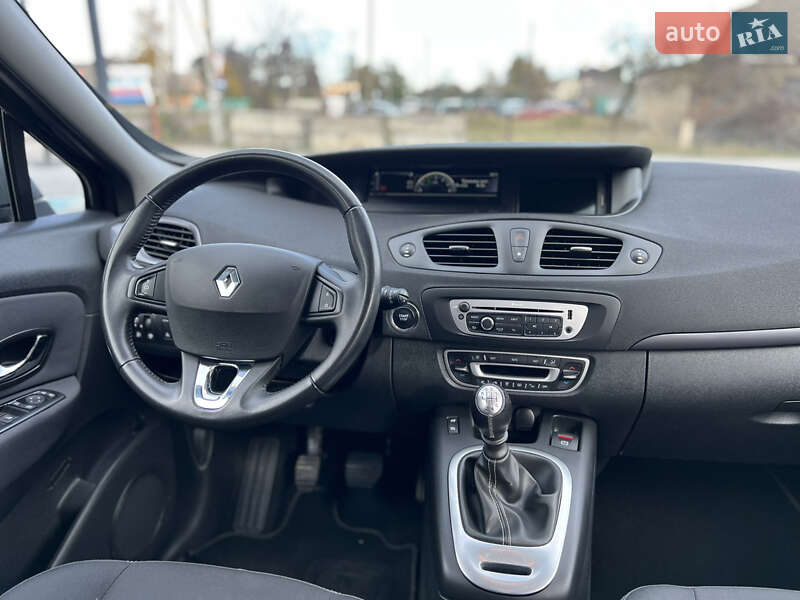 Минивэн Renault Scenic 2015 в Виннице