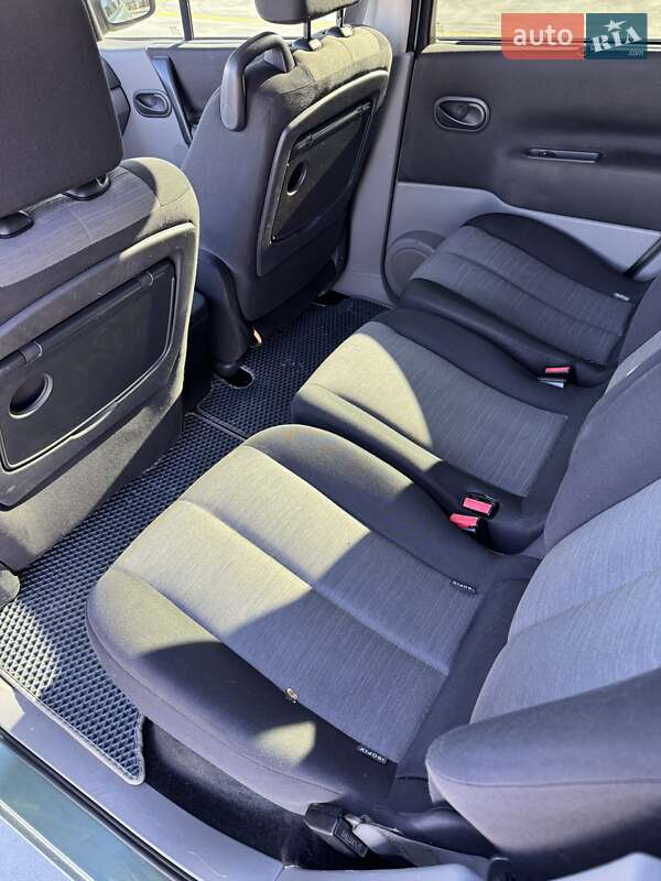 Мінівен Renault Scenic 2004 в Тернополі