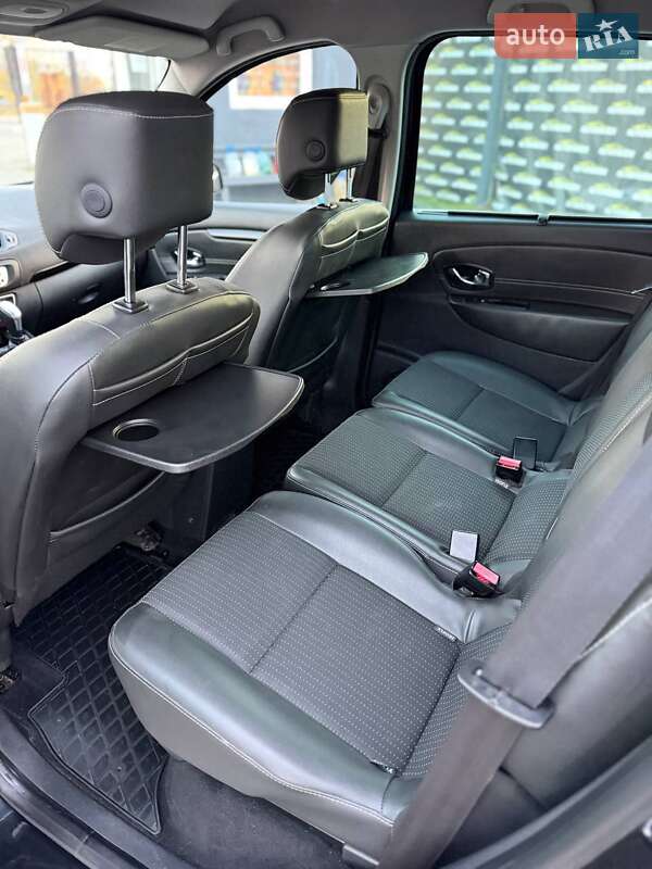 Минивэн Renault Scenic 2013 в Киеве