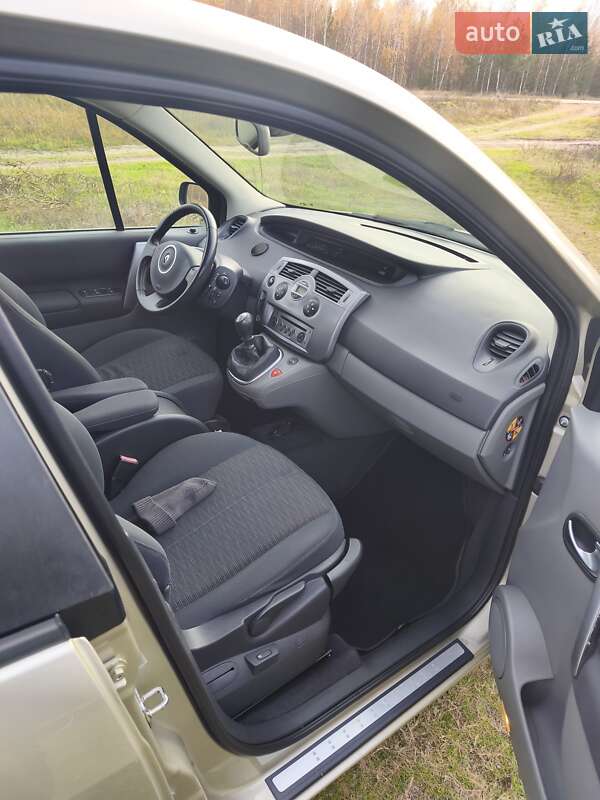 Мінівен Renault Scenic 2007 в Радомишлі