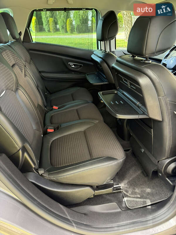 Мінівен Renault Scenic 2017 в Хмельницькому